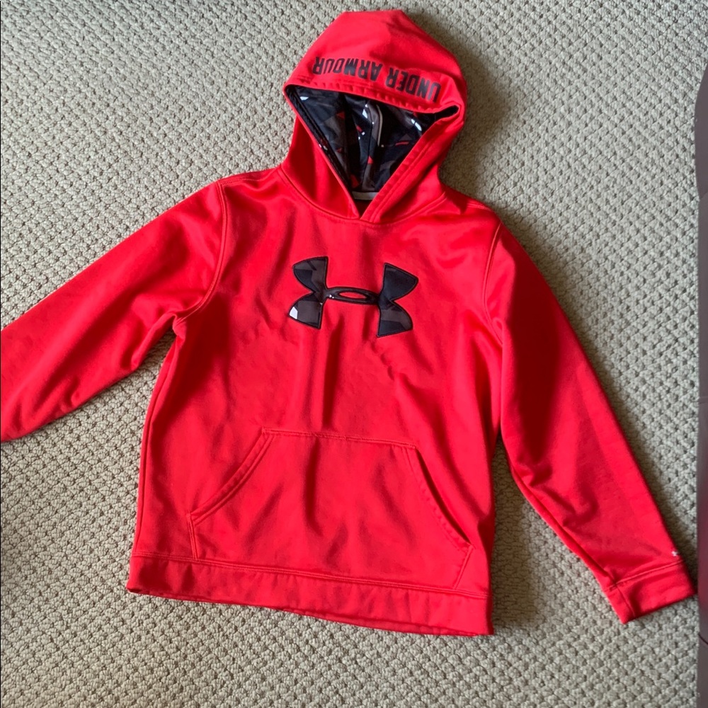Red under armour boys sweatshirt